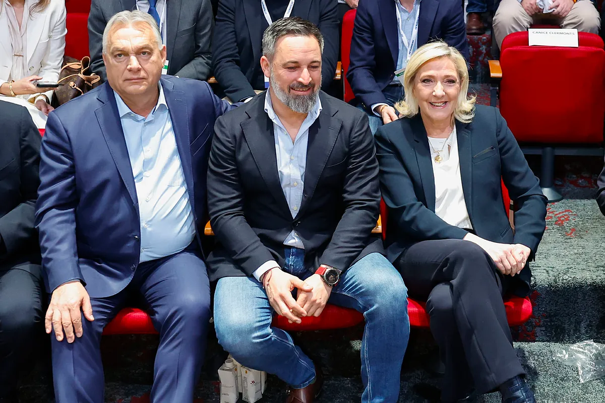Patriots - La Cumbre des Patriots : Une Ode à Abascal, Accueilli par Ses "Partenaires" et Acclamé par des Cris de Joie