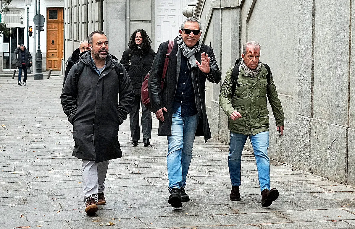 journaliste - Les enquêteurs soulignent que le journaliste ayant signé la fuite sur le compagnon d'Ayuso "est le seul à passer un appel" au procureur