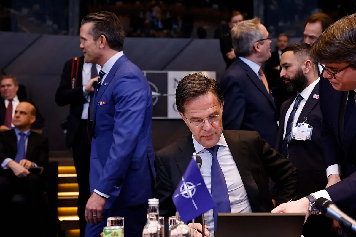 défendre - Rutte donne un délai de "quatre ou cinq ans pour nous défendre nous-mêmes" tandis que les États-Unis laissent la défense contre la "machine de guerre russe" entre les mains de l'Europe.