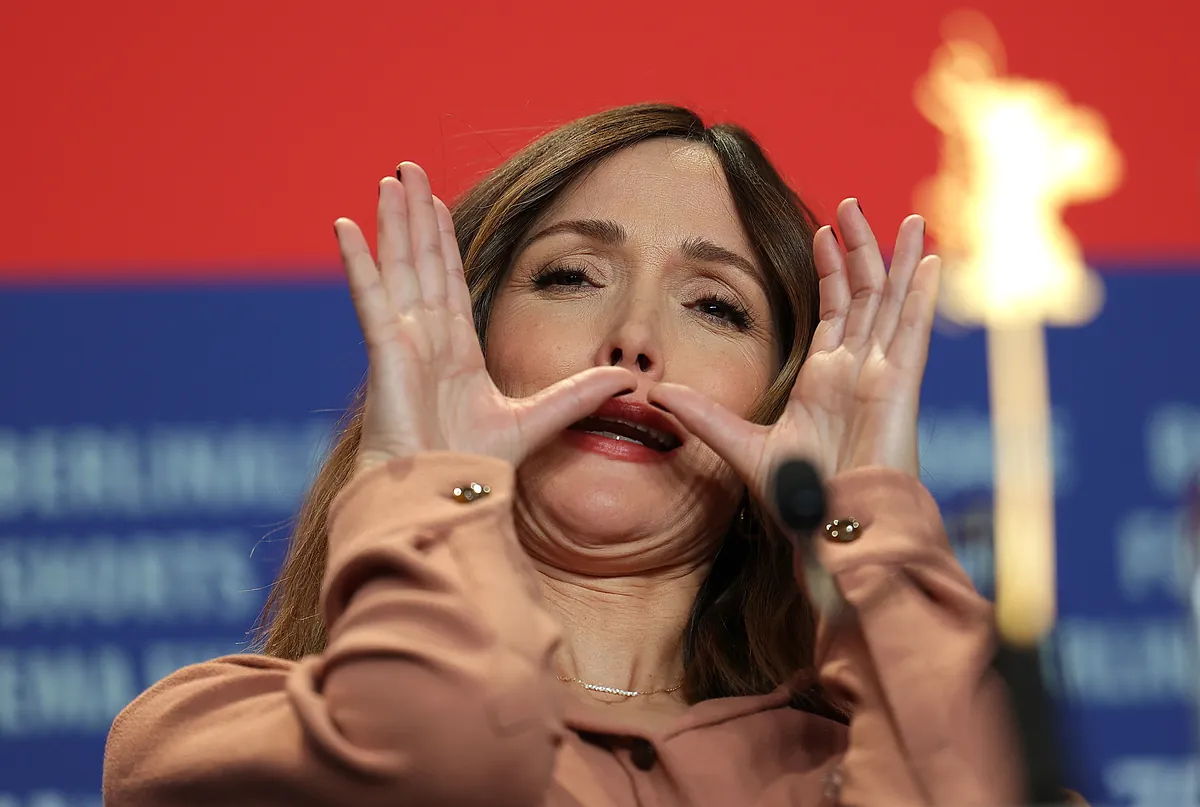 Byrne - Si J'avais Des Jambes, Je Te Donnerais Un Coup de Pied : Rose Byrne Fait Sensation à La Berlinale Avec Un Portrait Impitoyable, Noir Et Même Amusant De La Maternité (**)