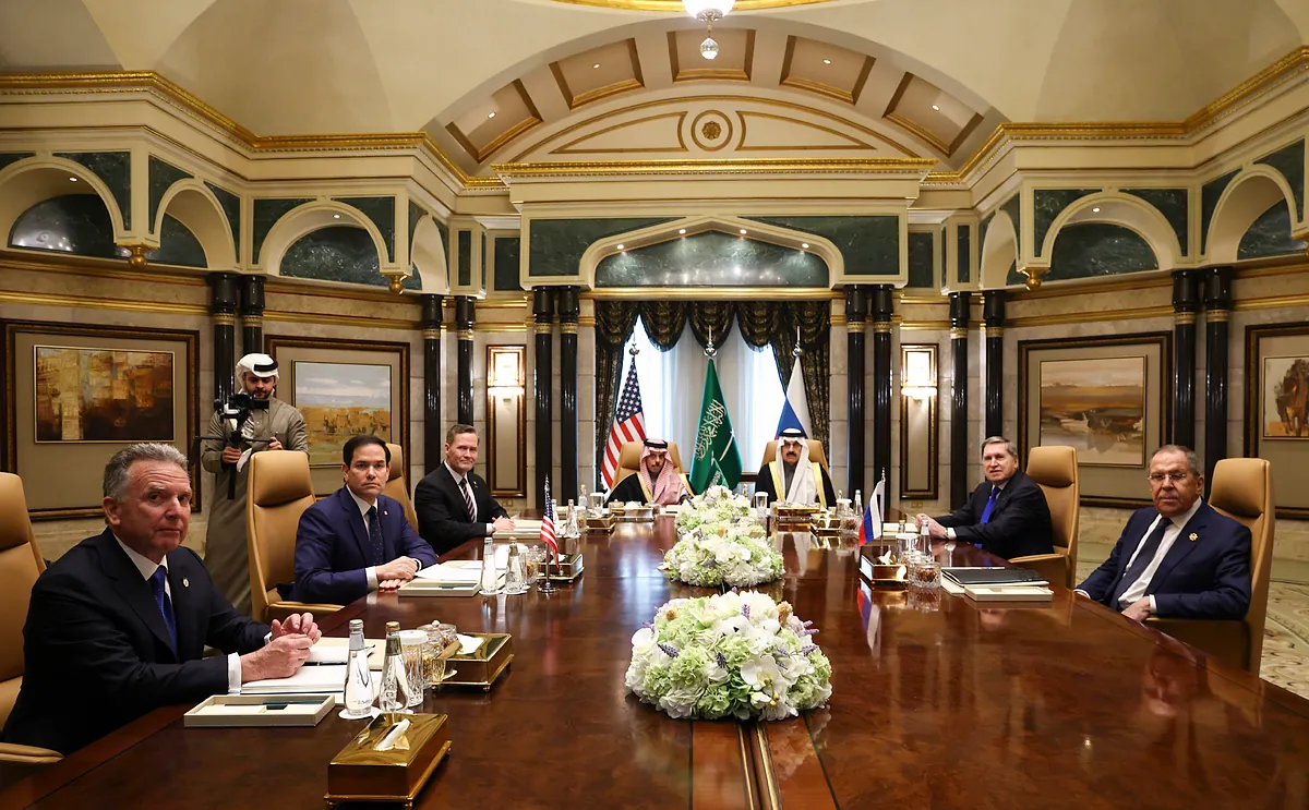 négociations - Début des négociations entre les États-Unis et la Russie à Riyad, avec la grande absence de l'Ukraine