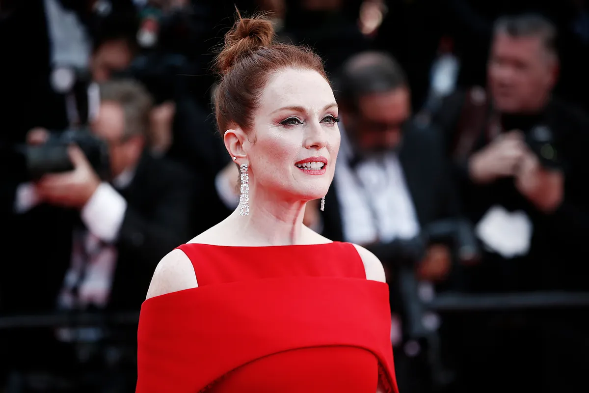 livre - Julianne Moore dénonce que Trump a interdit son livre pour enfants dans les écoles aux États-Unis : "Je l'ai écrit pour rappeler aux enfants que nous sommes unis par notre humanité"