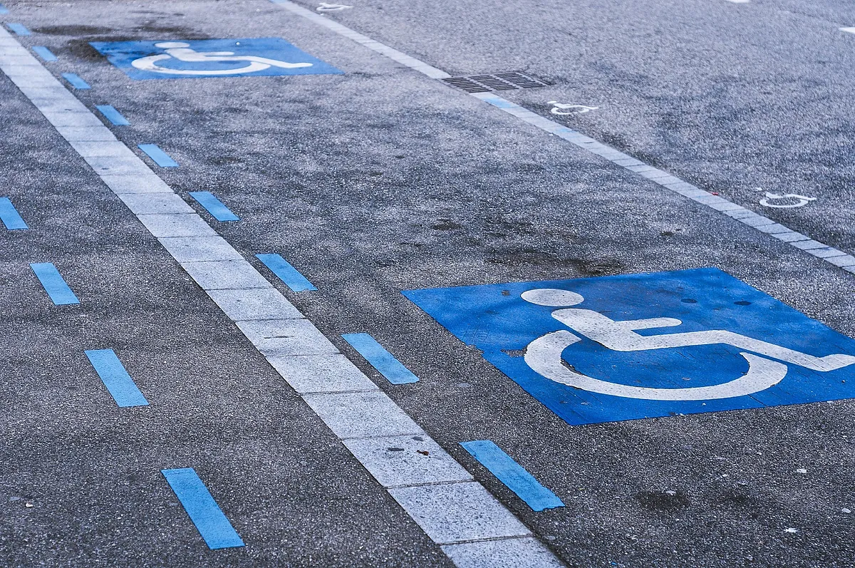 Tarjeta - Tarjeta PMR de Stationnement en 2025 : Quel Niveau de Handicap Est Nécessaire et Comment la Demander ?