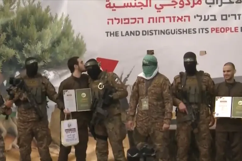 Prisonniers - Israël Retarde L'Excarcération Des Prisonniers Palestiniens "jusqu'à Ce Que Les Prochaines Libérations De Référents Soient Garanties Et Sans Cérémonies Humiliantes"