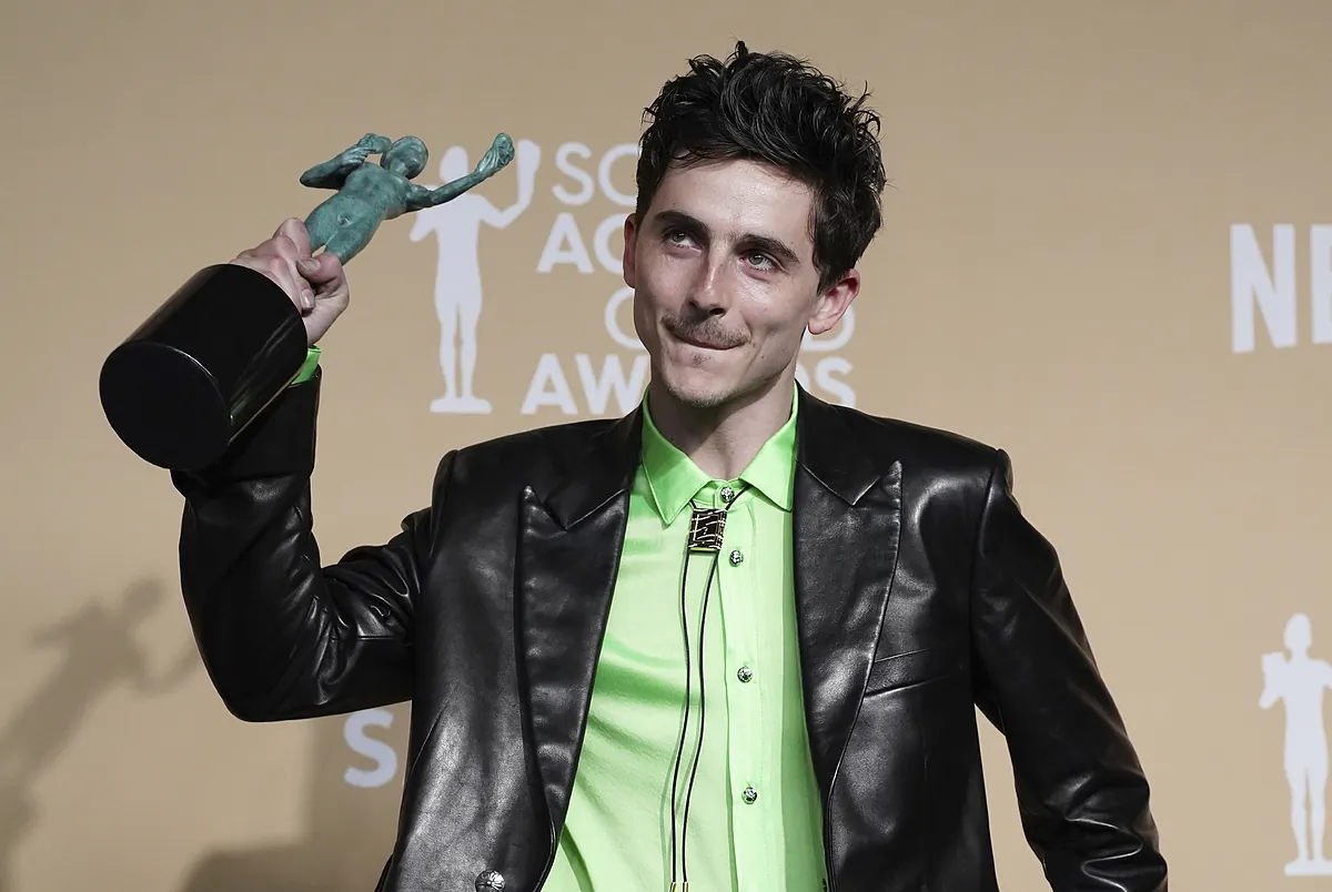 Chalamet - Timothée Chalamet crée la surprise lors des Premios SAG avec 'conclave'