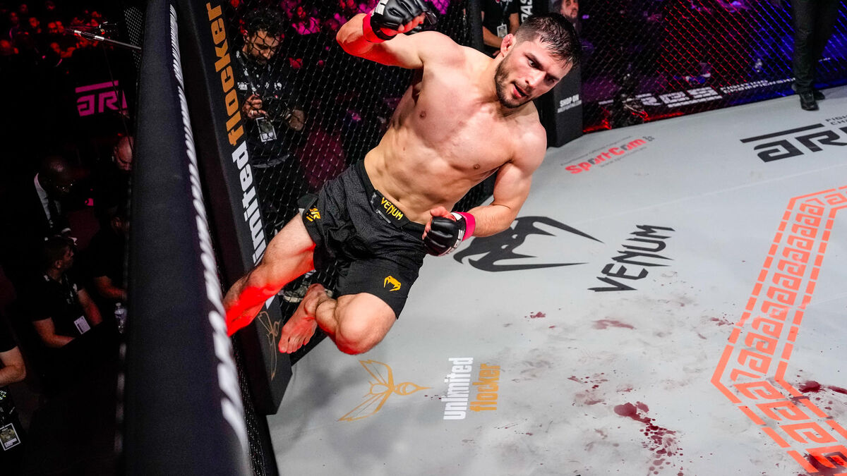 Younousov - « On Ne Joue Pas Au Ping-pong Ici » : La Vidéo Du Ko Incroyable D’Aboubakar Younousov À Arès MMA