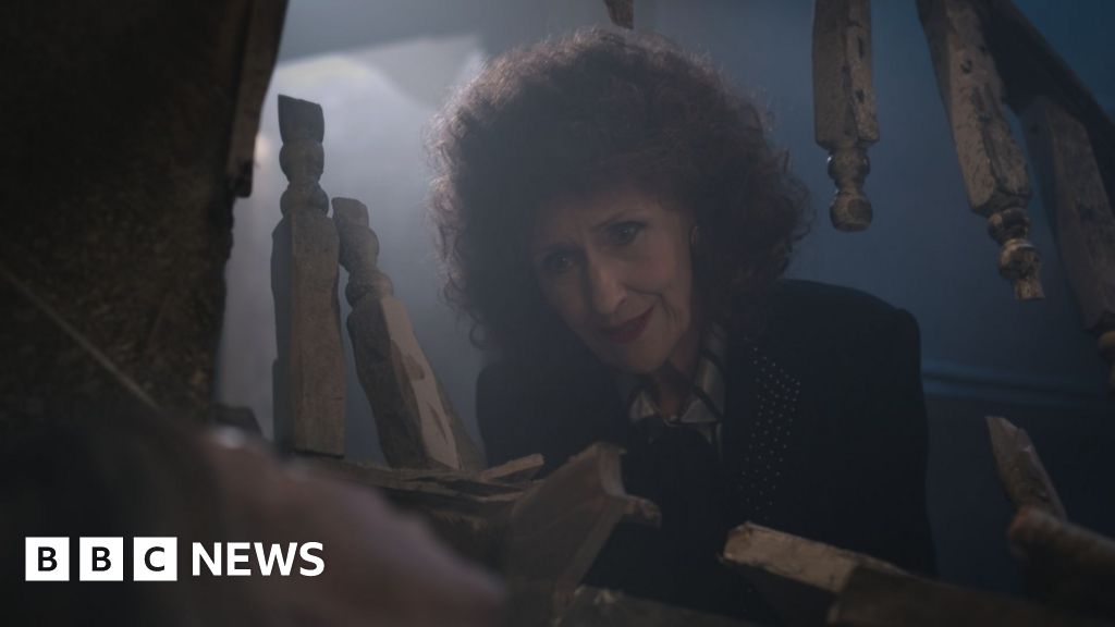 EastEnders - Anita Dobson revient dans EastEnders pour le 40e anniversaire spécial