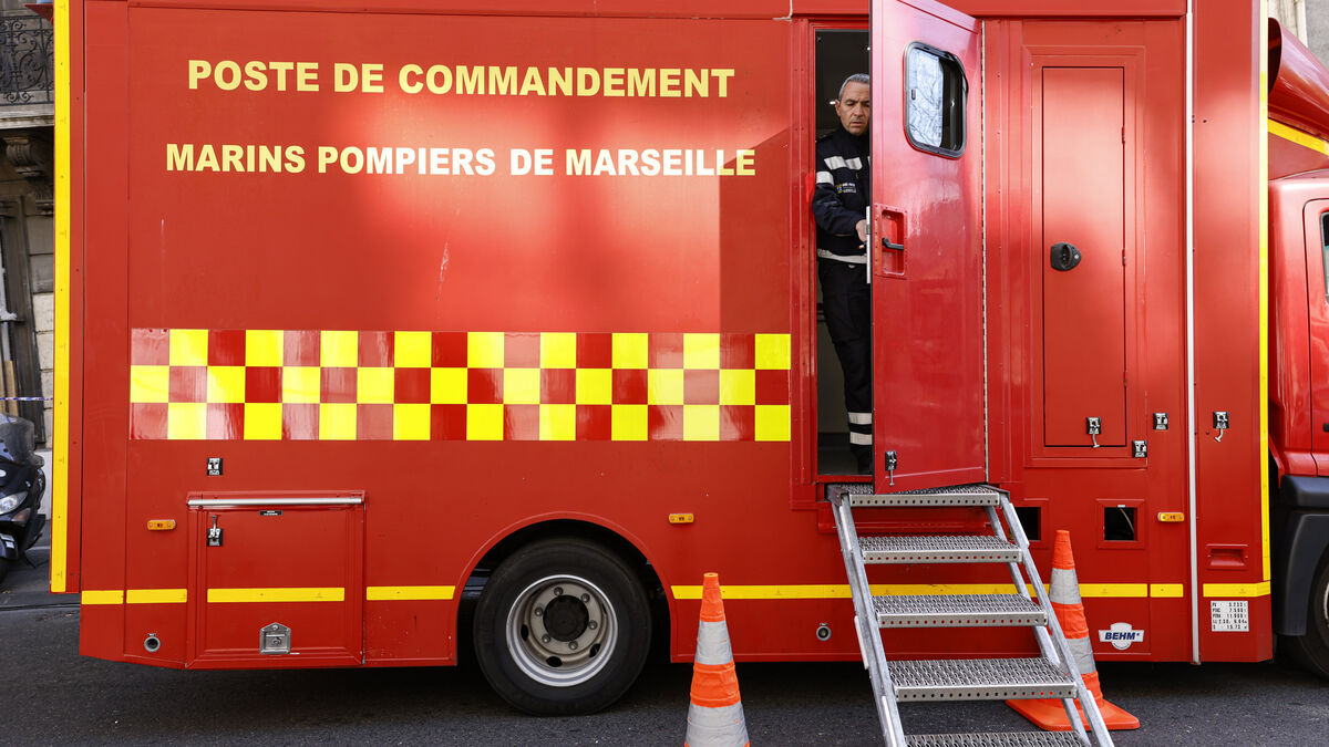 cocktails - Marseille : Deux cocktails Molotov lancés dans le jardin du consulat de Russie