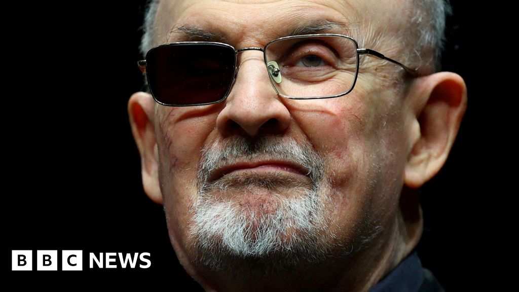 poignardé - Salman Rushdie témoigne qu'il a cru qu'il allait mourir après avoir été poignardé