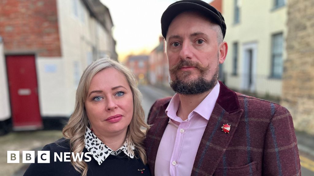 avortement - Un couple pense que la loi a été enfreinte lors de l'approbation de l'avortement