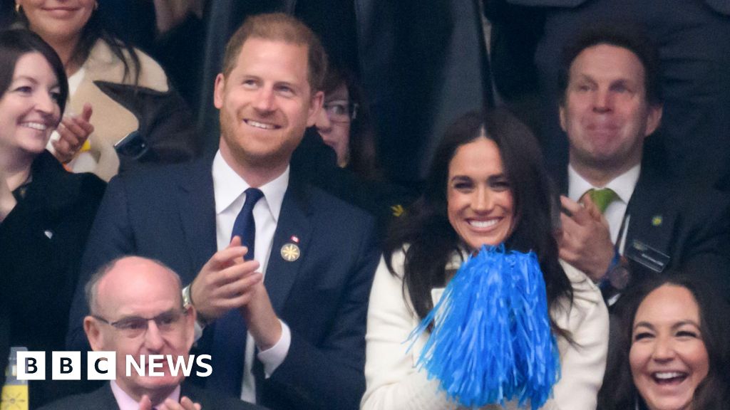 Invictus - Harry et Meghan encouragent depuis les tribunes aux Invictus Games au Canada