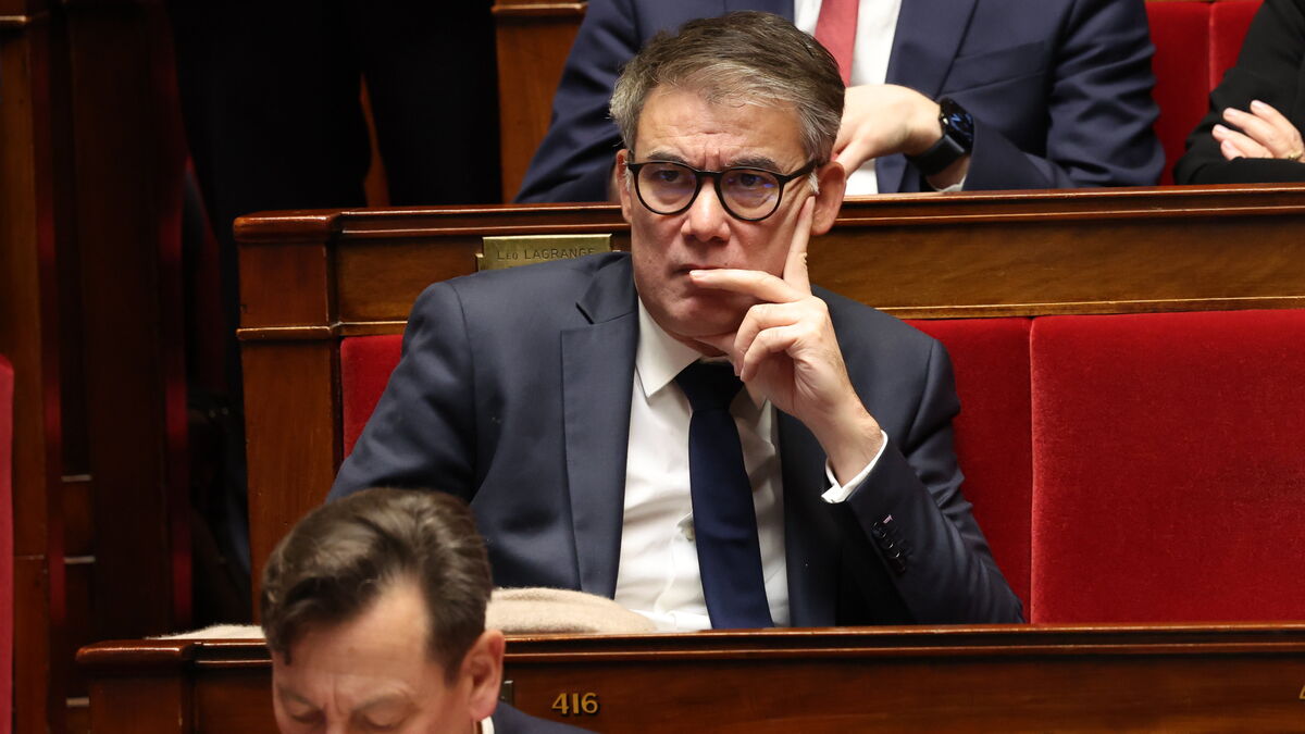 Gouvernement - Les Députés PS Déposent une Motion de Censure, Accusant le Gouvernement Bayrou de « Céder aux Passions Tristes » du RN