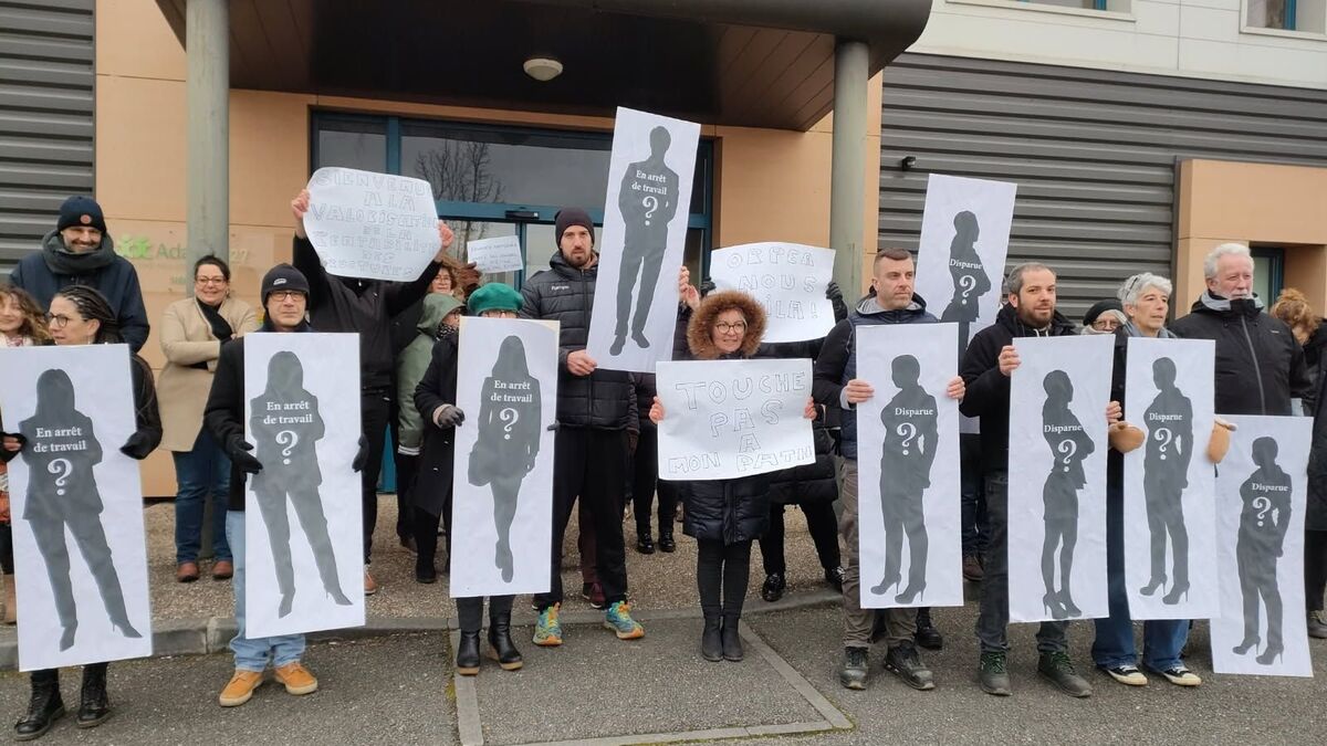 Grève - Eure : Grève des professionnels de l'accompagnement des personnes handicapées dénonçant un « management par la peur »