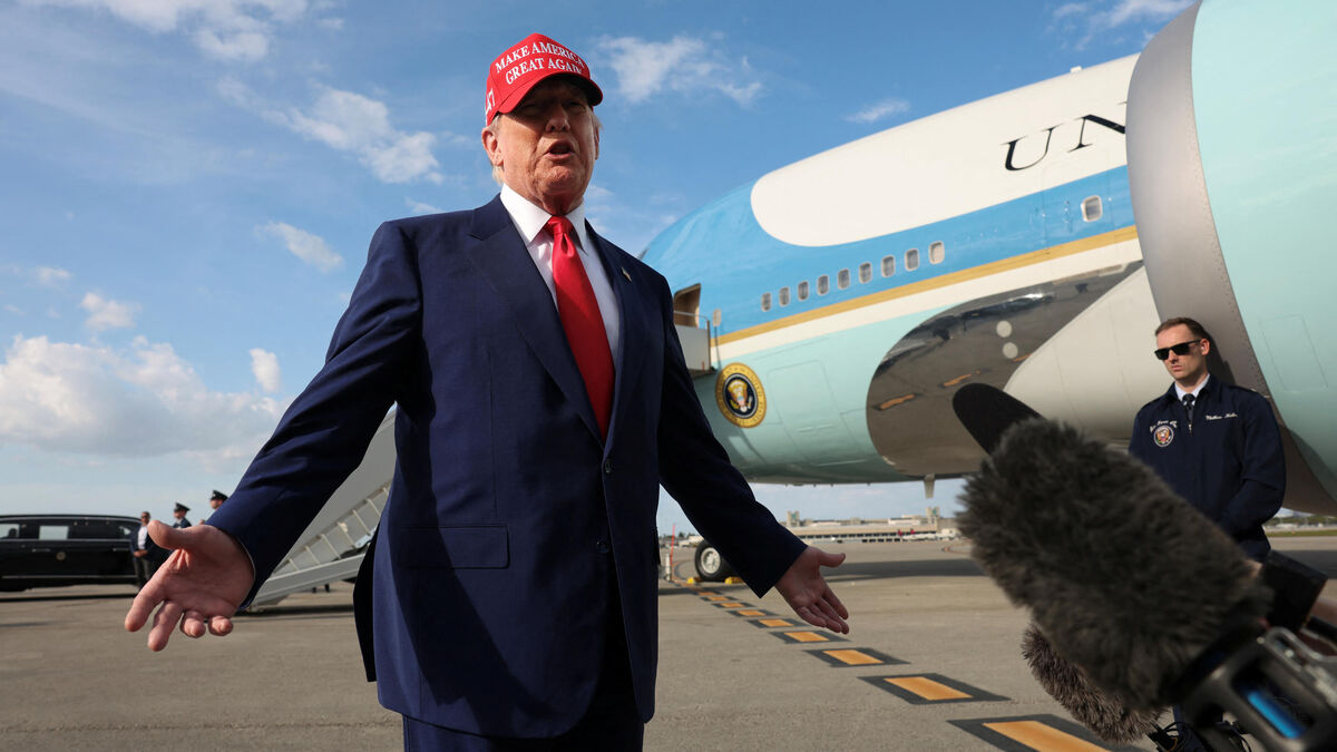 licencier - L'administration Trump commence à licencier des contrôleurs aériens, quelques semaines après le crash de Washington.