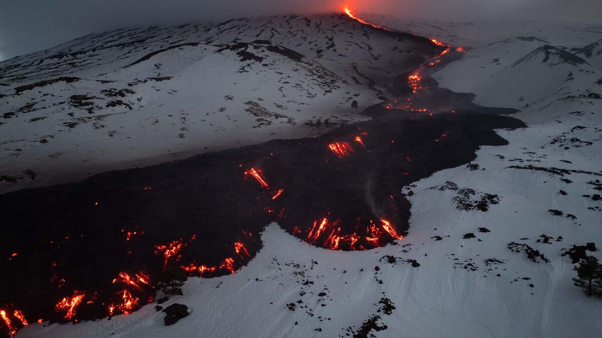 Randonneurs - « Le Méchant, C’est L’homme, Pas L’Étna » : L’Italie S’inquiète Des Randonneurs Mal Équipés Sur Le Volcan