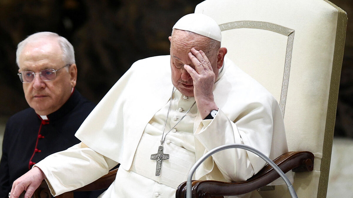 Pape - Le Pape Hospitalisé Depuis Vendredi Avec « Un Tableau Clinique Complexe »