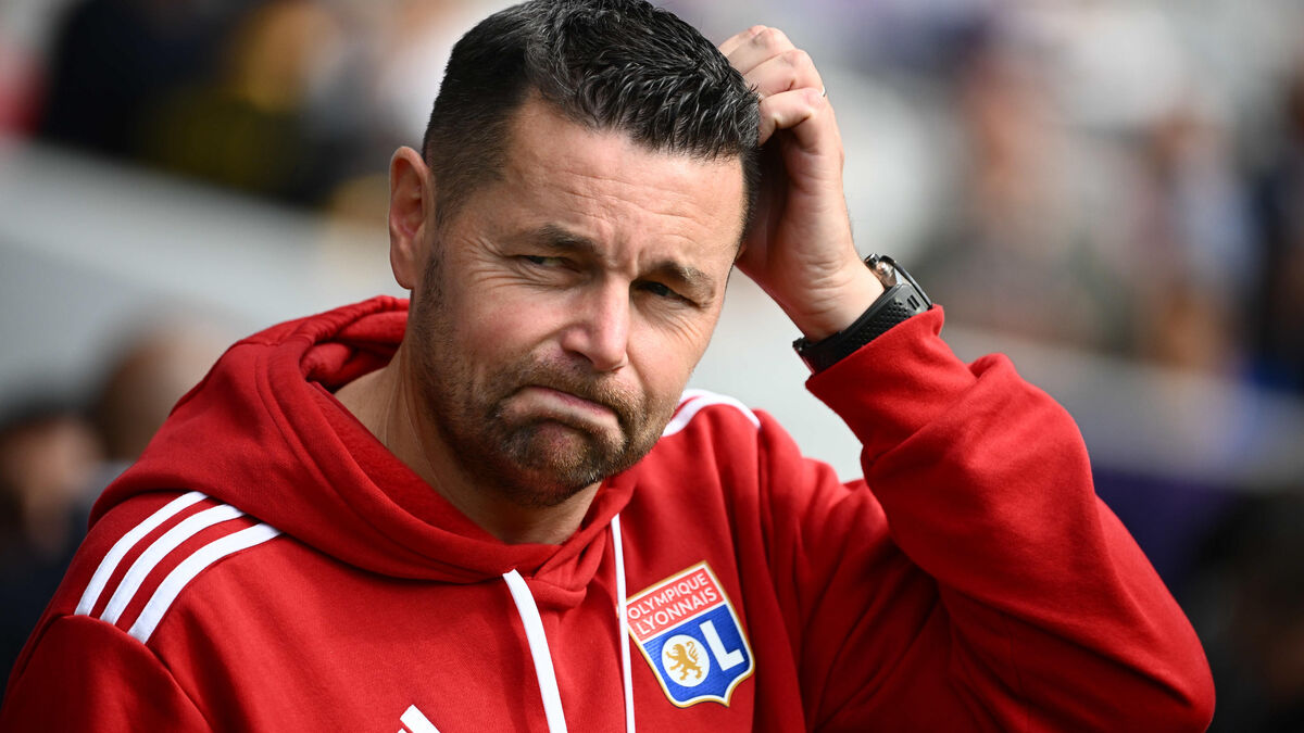 Lyon - Ligue 1 : « Je reviendrai entraîner l'OL », Pierre Sage reste attaché à Lyon malgré son limogeage