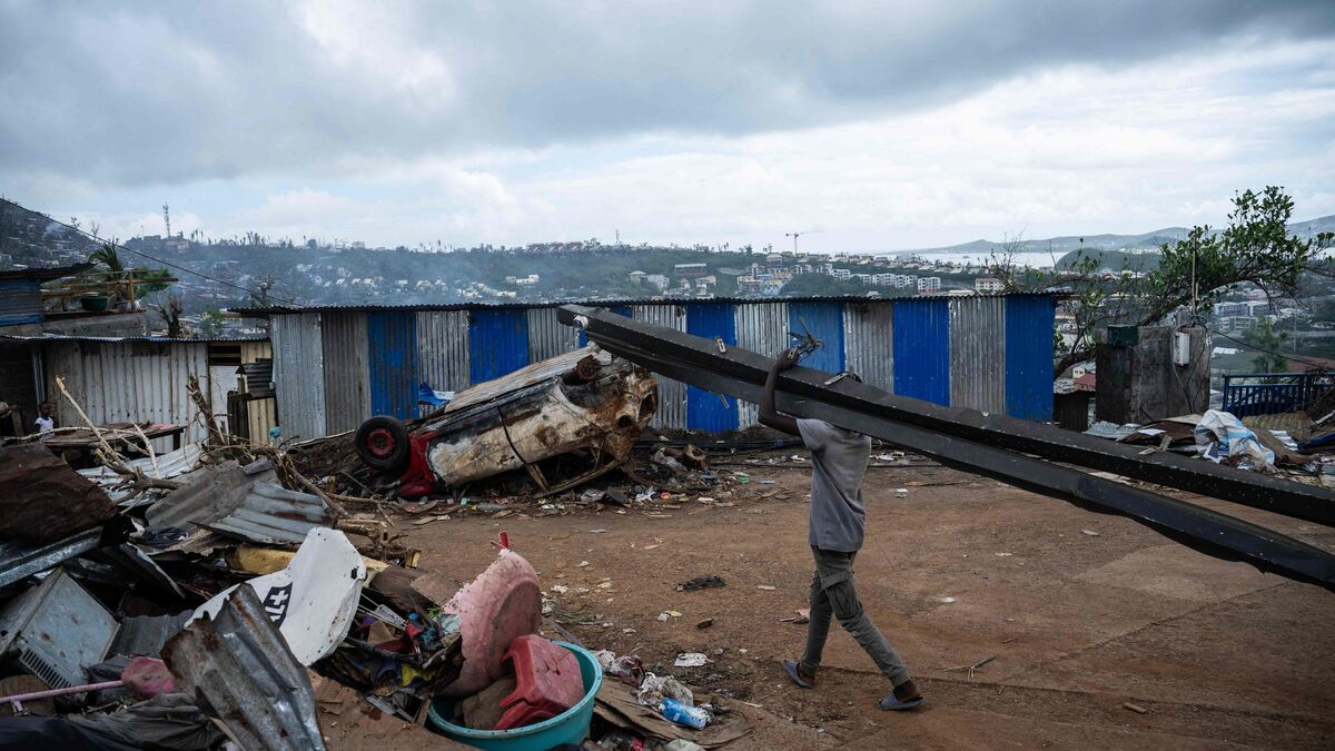 Loi - Le Parlement Approuve Définitivement La Loi d'Urgence Pour La Reconstruction à Mayotte
