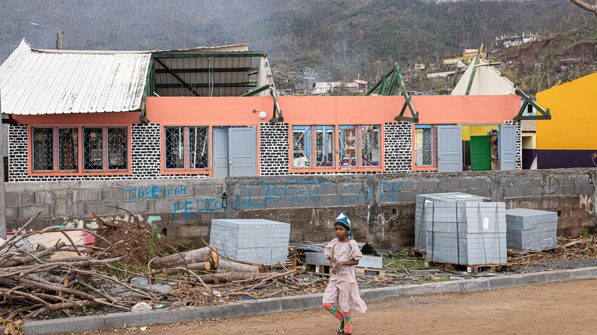 personnes - Combien de personnes vivent à Mayotte ? Sur l'île, une bataille de chiffres entre l'Insee et les acteurs locaux.