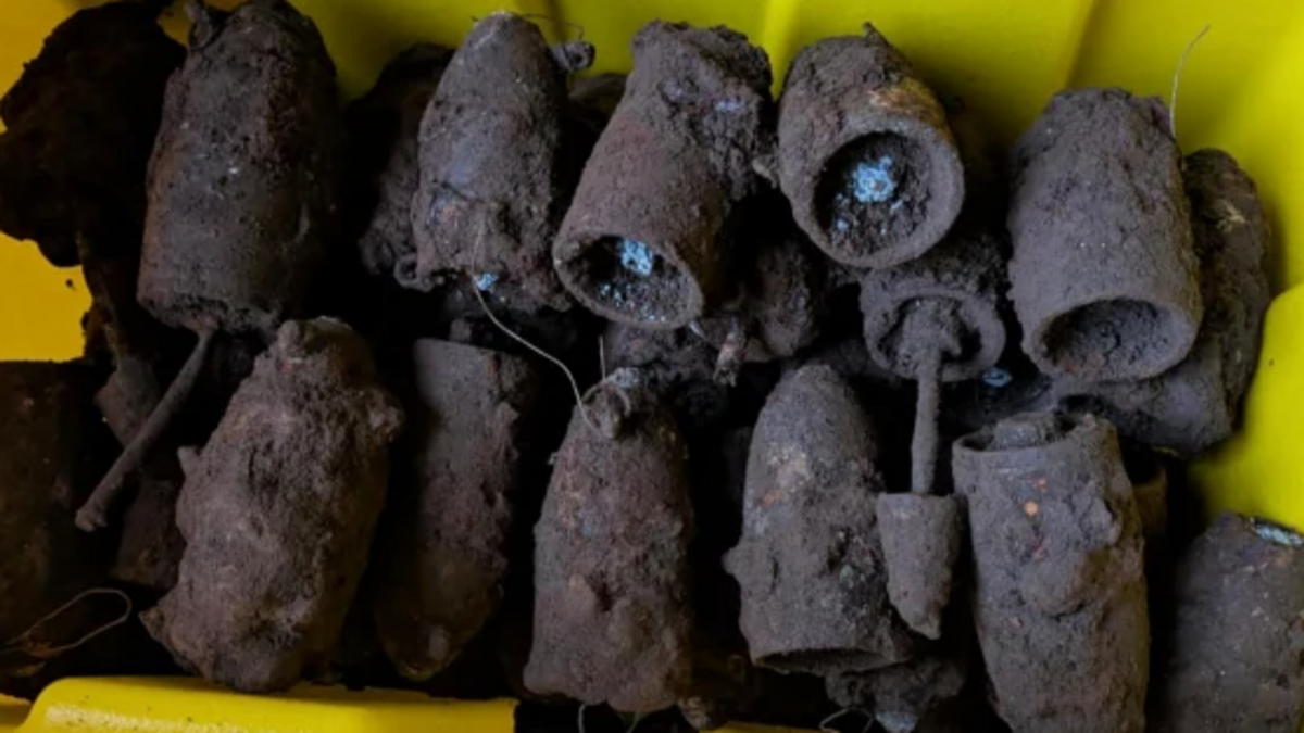 bombes - Près de 200 bombes non explosées de la Seconde Guerre mondiale découvertes dans un parc pour enfants en Angleterre