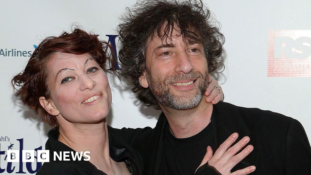 Gaiman - L'ex-femme de Neil Gaiman rejette les allégations de trafic humain