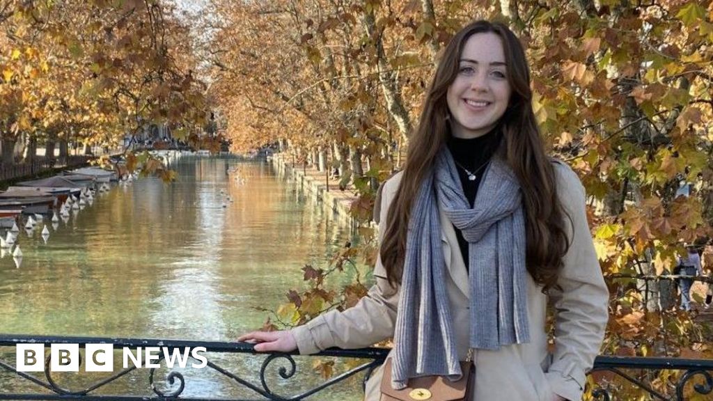 cours - « Mon cours universitaire m'a façonné - maintenant, il est supprimé »