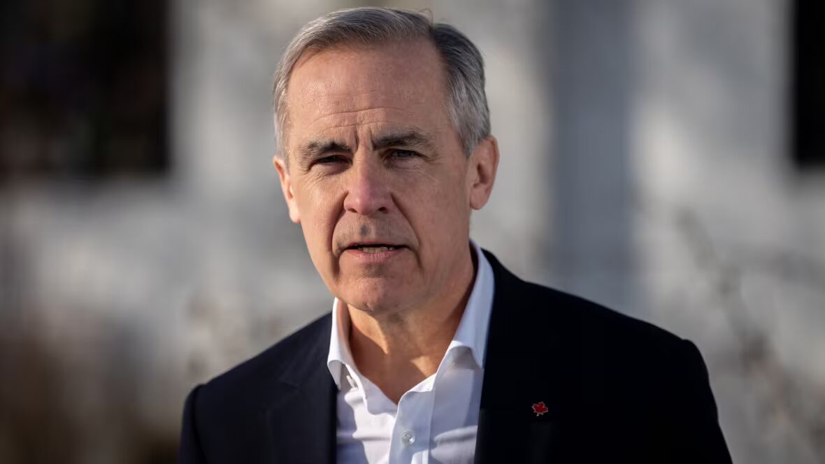 déficit - Le candidat à la direction libérale, Mark Carney, affirme qu'il serait prêt à creuser un déficit pour « investir et faire croître » l'économie canadienne.