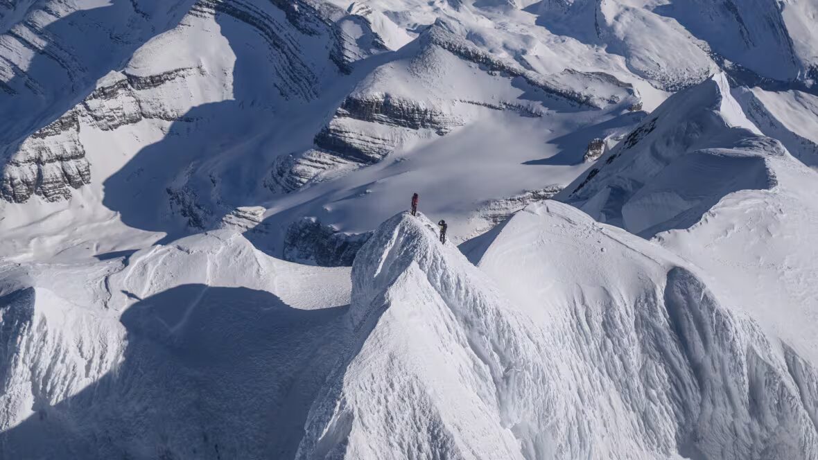 ski - « Nous avons eu l'imagination » : un skieur de la Colombie-Britannique réalise la première descente en ski de la face sud du mont Robson