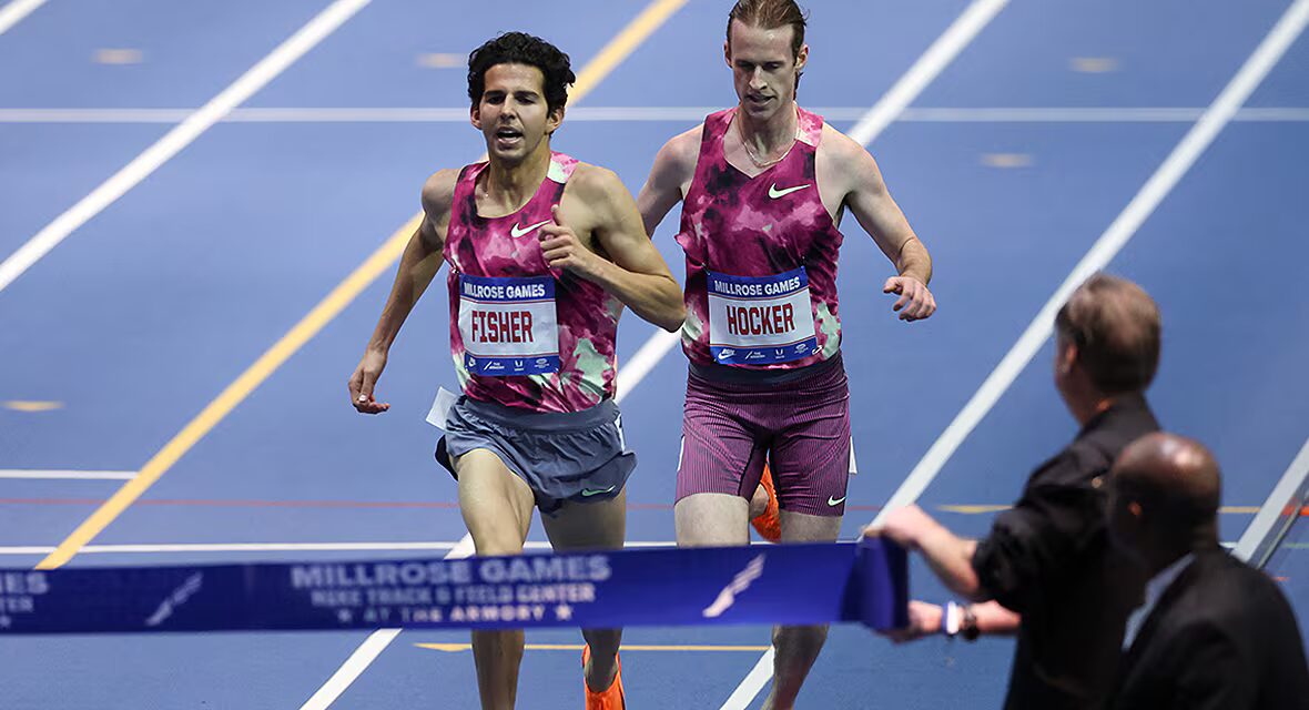 record - Grant Fisher, originaire de Calgary, établit un nouveau record du monde en salle au 3 000 m lors des Millrose Games.