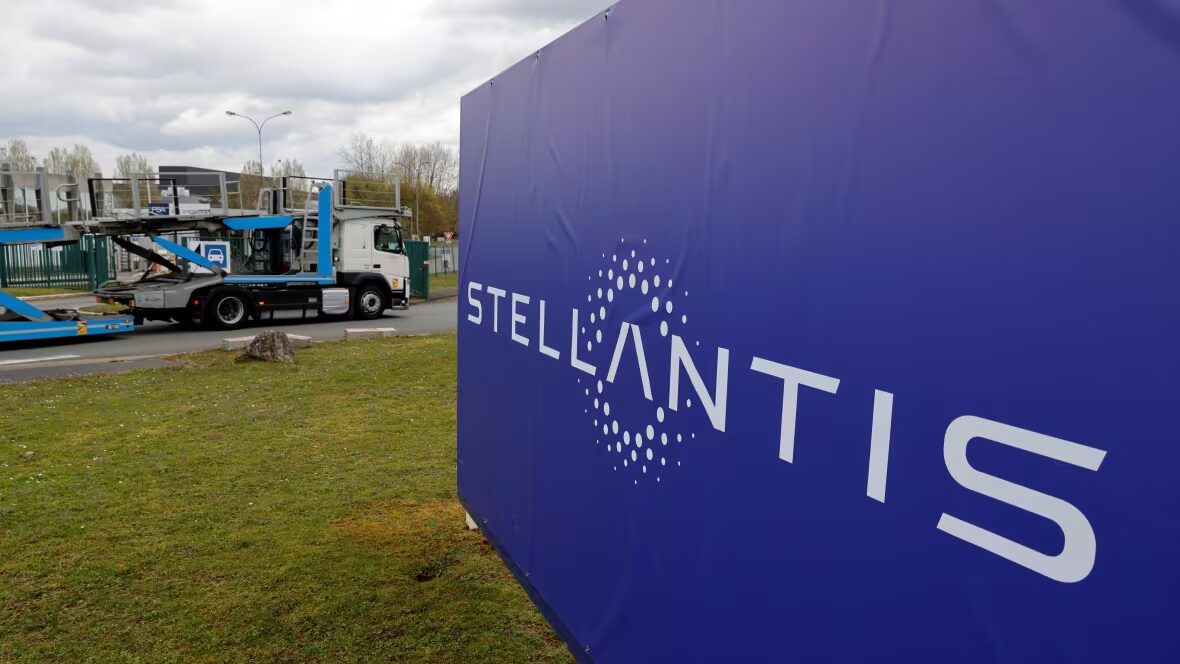 Jeep - Stellantis Suspend les Fabrications de Jeep Compass dans l'Usine de l'Ontario, Mettant en Danger les Priorités Électriques, Selon les Experts
