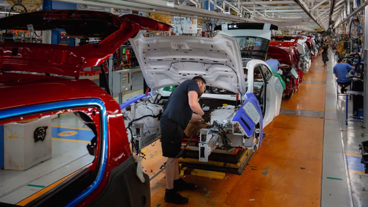 tarifs - Trump annonce que les tarifs douaniers sur les automobiles pourraient atteindre 'environ 25 %'
