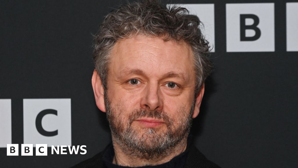 dettes - Michael Sheen Annule 1 million de livres de dettes pour 900 personnes