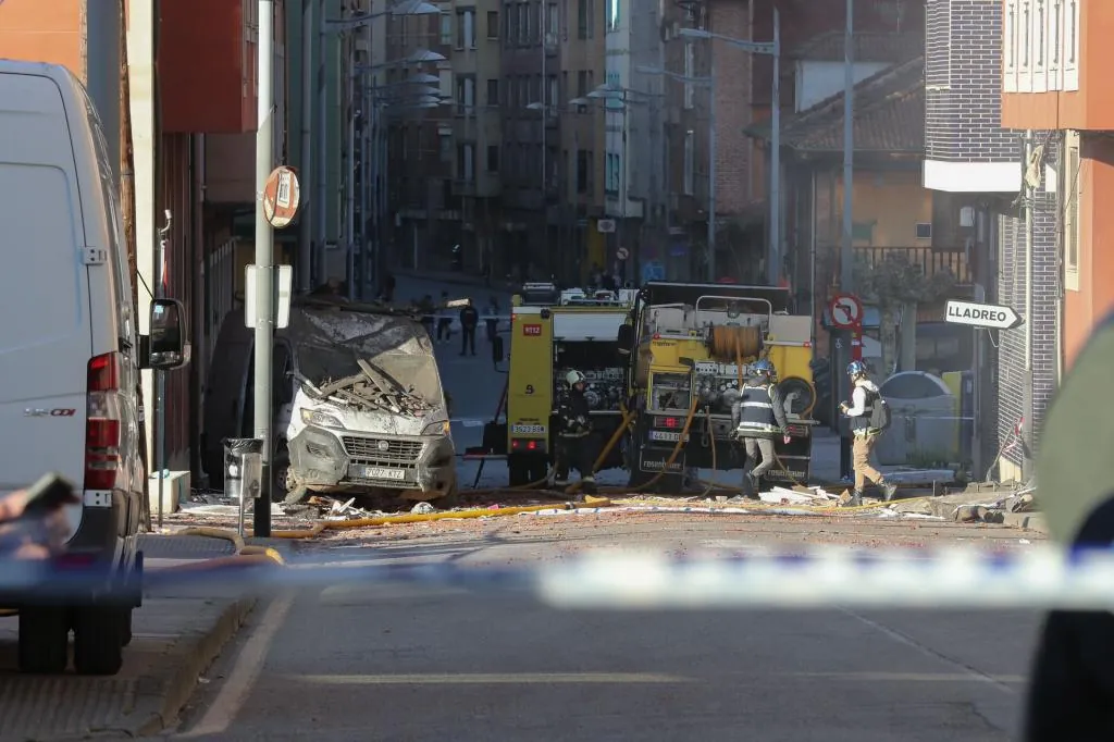 Explosion - Au Moins 17 Blessés, Dont Trois Graves, Suite À Une Explosion De Gaz Dans Un Immeuble À Mieres (Asturies)
