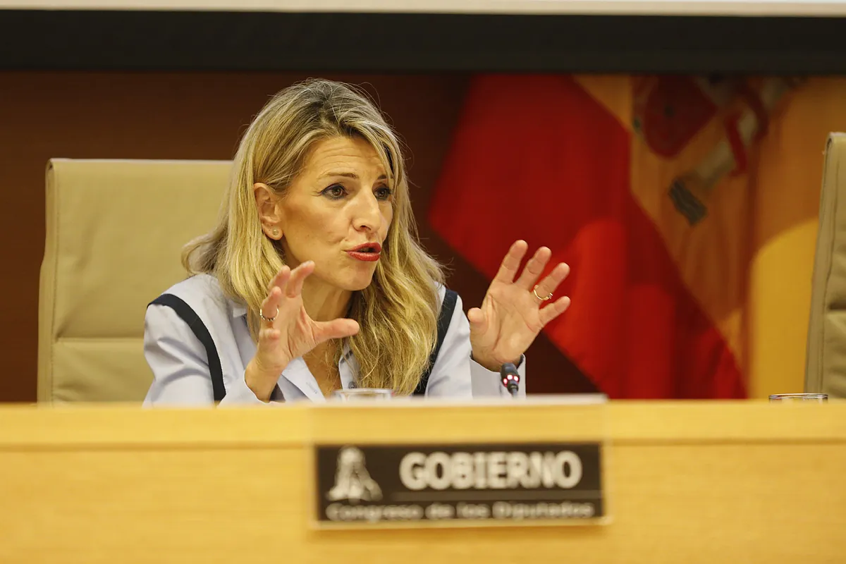 bouclier - Yolanda Díaz garantit un nouveau "bouclier salarial" pour les entreprises et les travailleurs face aux menaces tarifaires de Trump