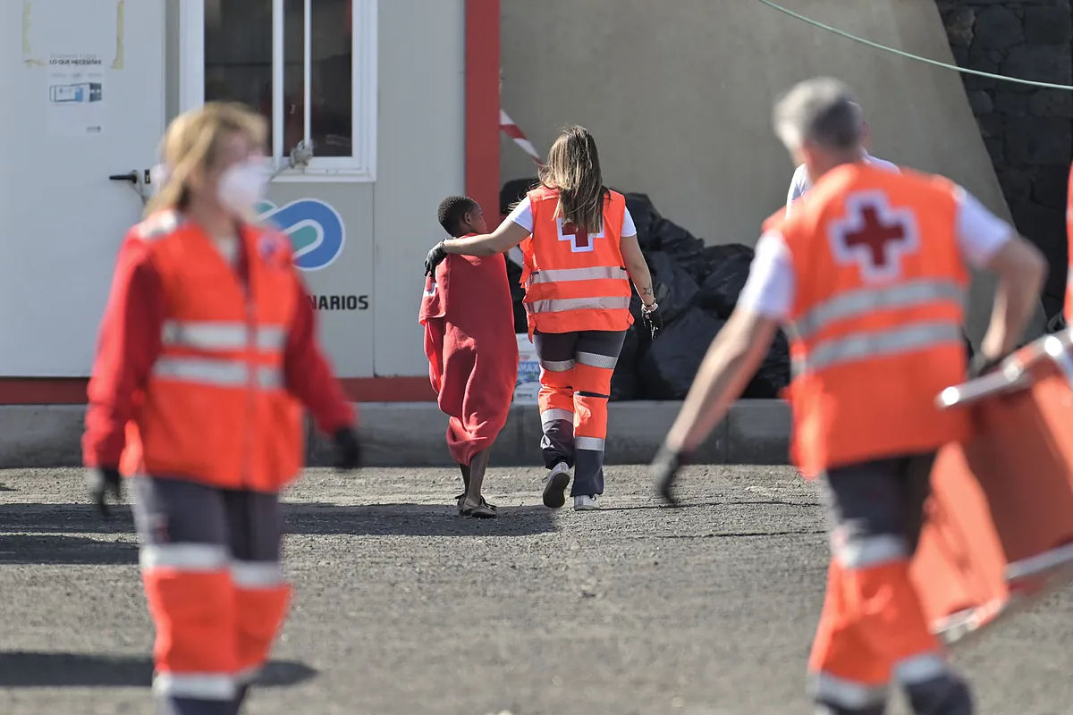 mineurs - El Supremo accorde 10 jours au gouvernement pour prendre en charge un millier de mineurs non accompagnés en Canarias ayant demandé l'asile.