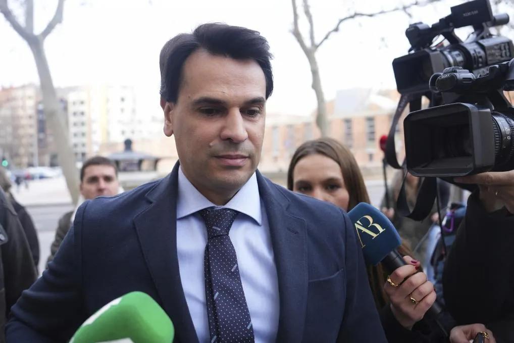 fraude - Deux inspectrices des finances confirment devant la juge que le compagnon d'Ayuso aurait pu commettre une fraude fiscale.