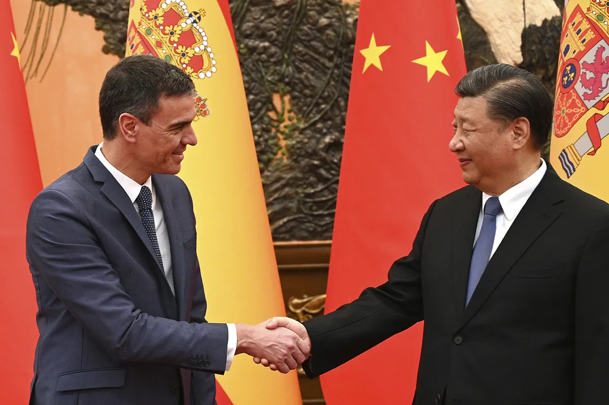 Alliance - Sánchez Annonce Une Alliance Avec La Chine Malgré L'Avertissement De L'Europe : Risque De "Contrôle De Notre Économie Et Société"
