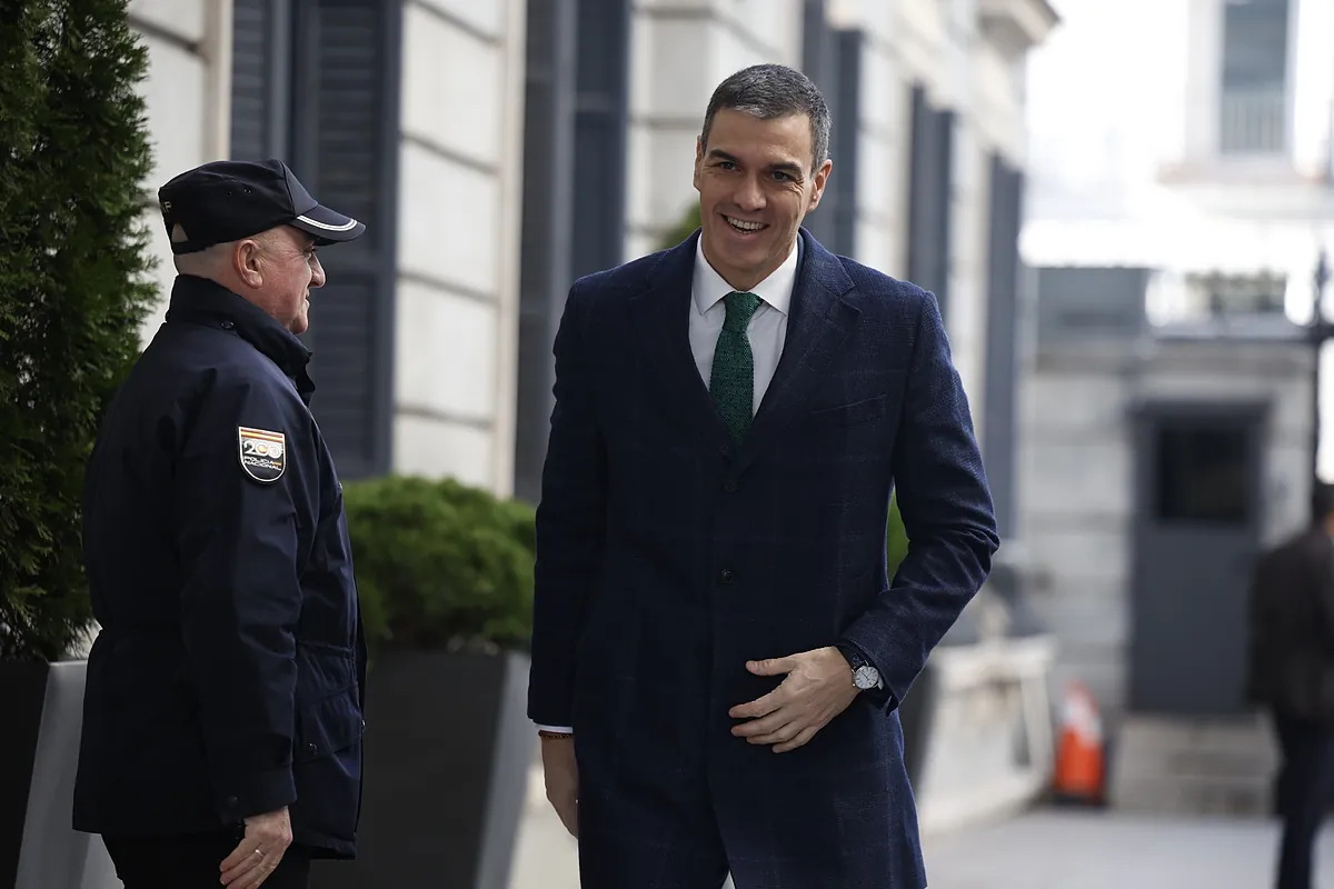 défense - Sánchez promet la hausse du budget de la défense à 2 % du PIB "sans toucher un centime de dépense sociale"