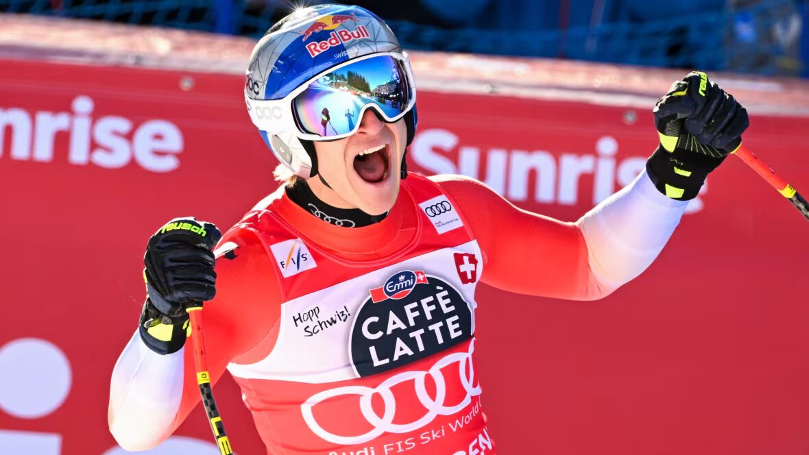 skieur - Le skieur suisse Odermatt remporte les titres de la Coupe du Monde générale et de slalom géant lors d'une course gagnée par son coéquipier Meillard