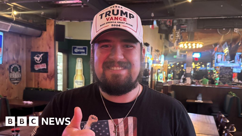 Trump - Les jeunes républicains soutiennent Trump lors d'une soirée de visionnage au Texas