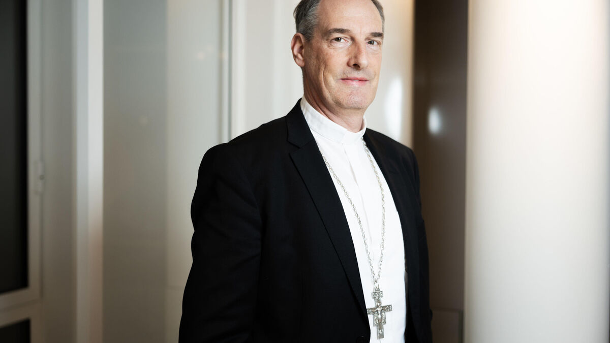 Pape - « Le Cardinal Bustillo Déclare : Il Est Souhaitable Que Le Pape Continue »