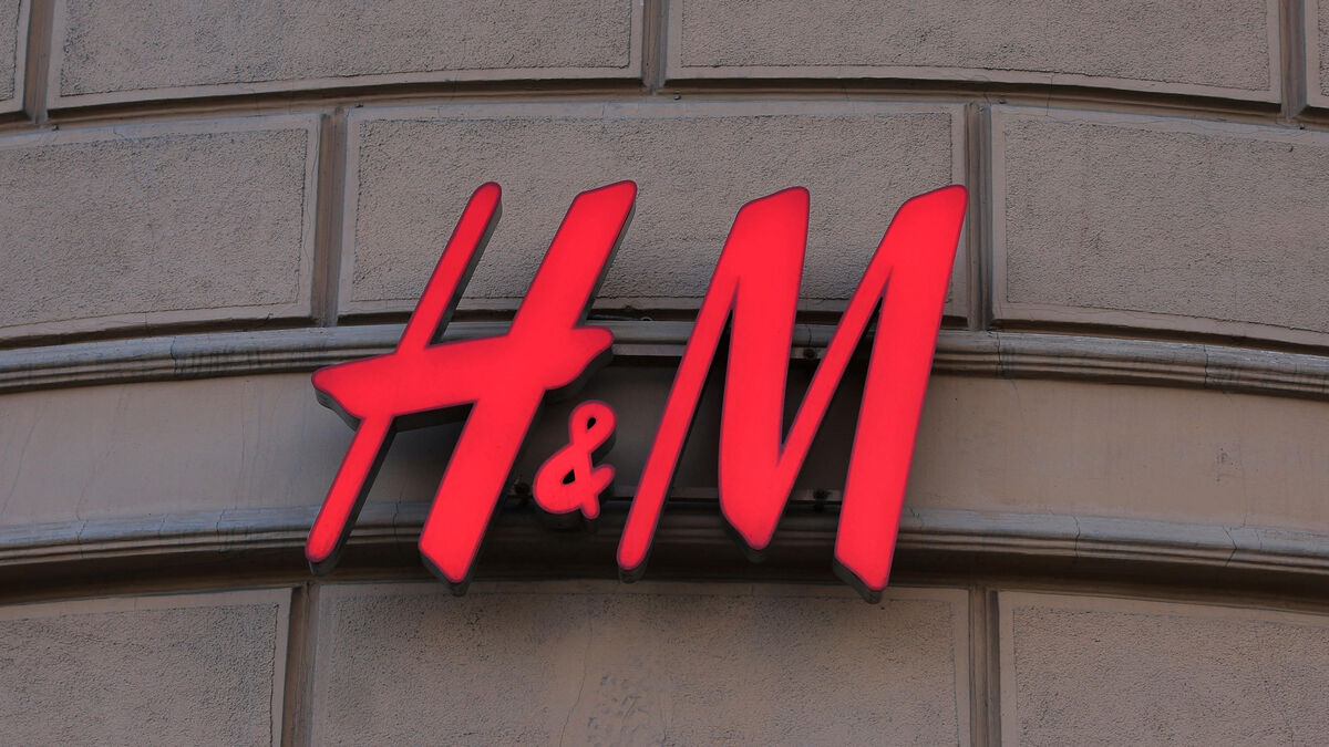Magasin - Une Femme Accouche Dans Un Magasin H&M, Près De Toulouse
