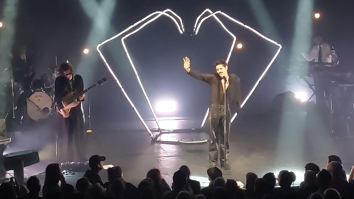 Concert - Lucky Love En Concert Pour Son « Burning Tour » : Émouvant, Mais Pas Incandescent