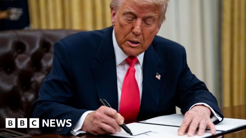 décret - Trump signe un décret pour commencer le démantèlement du département de l'Éducation des États-Unis