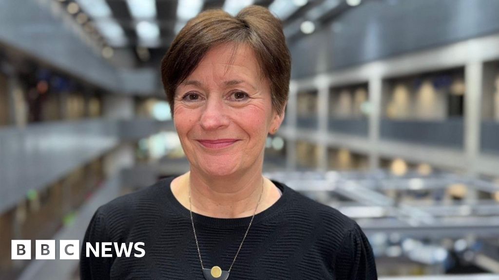 journaliste - Comment un journaliste de la BBC a sauvé une femme qui est entrée dans la mer
