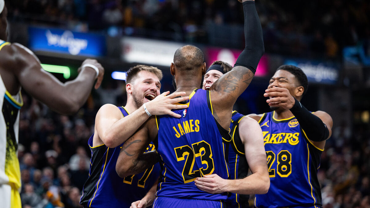 LeBron - NBA : Le légendaire LeBron James offre la victoire aux Lakers avec son huitième « buzzer beater » en carrière