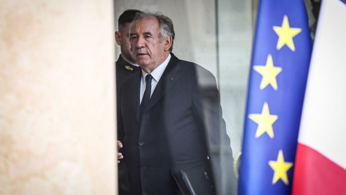 Trump - « Renversement des alliances » et « loi du plus fort » : Bayrou accuse Trump de « détruire l'ordre international »