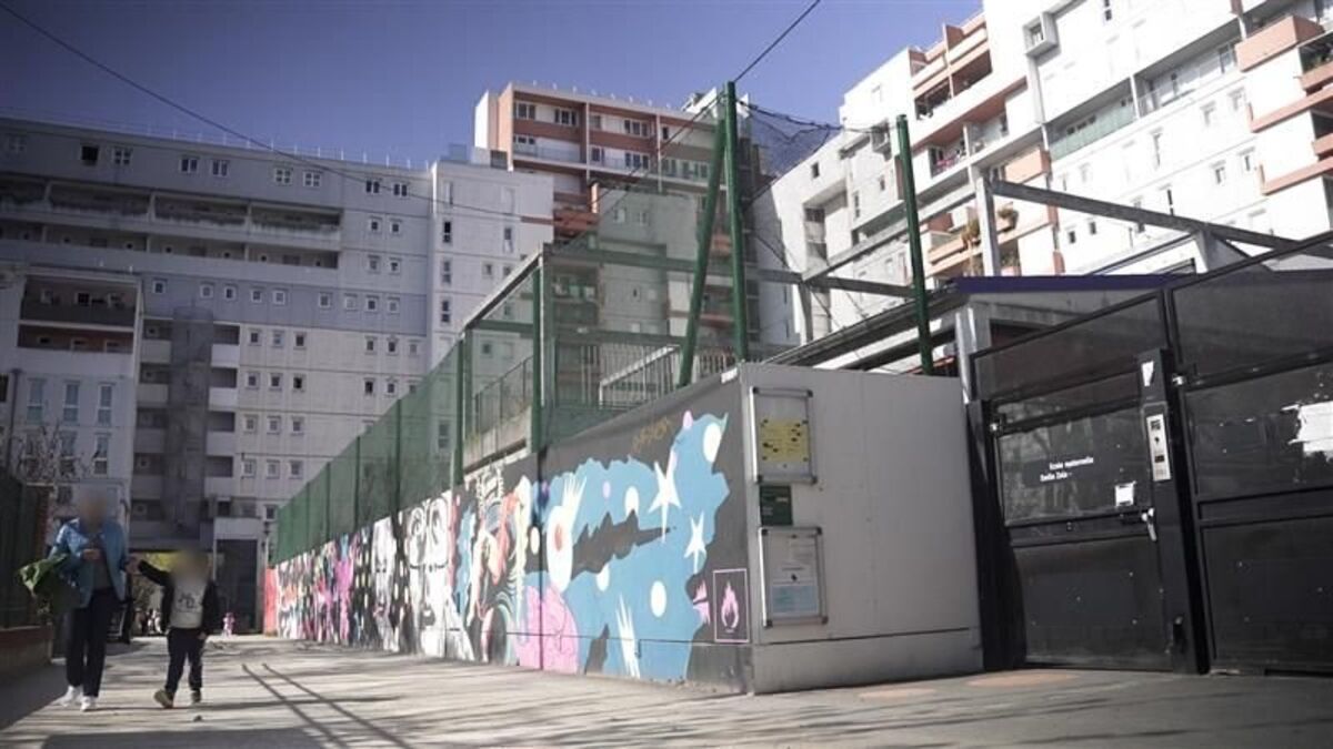 sachet - « Un jour, ma fille m’a tendu un sachet » : à Saint-Ouen, une école maternelle en sursis face aux dealers