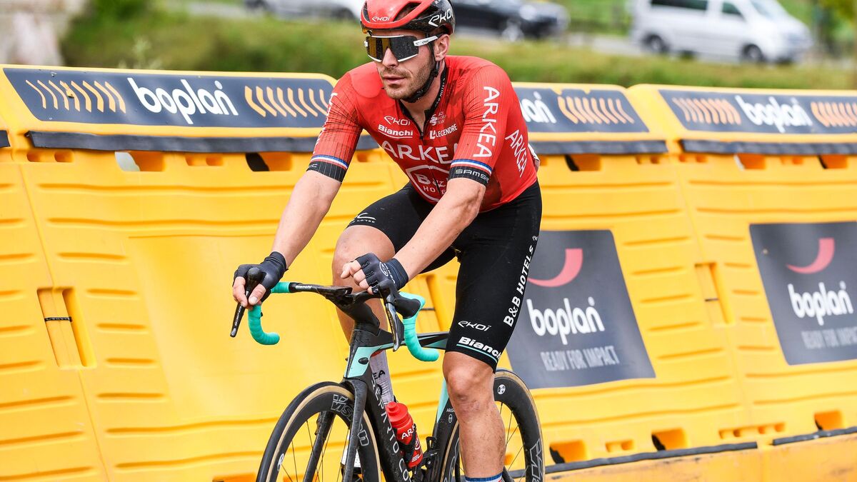 Florian - Paris-Nice : La vidéo de la chute de Florian Sénéchal qui l'oblige à abandonner