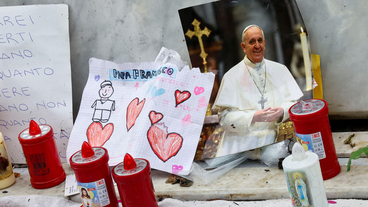 Pape - Le Pape François Se Sent Mieux, Mais Reste Hospitalisé